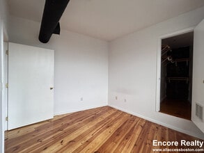 600 Columbia Rd, Unit 26 in Boston, MA - Building Photo - Building Photo