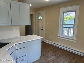 514 Miles Ave in Dickson City, PA - Building Photo - Building Photo