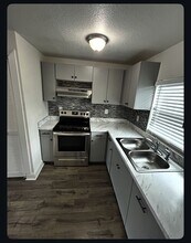 8503 N Semmes St in Tampa, FL - Building Photo - Building Photo