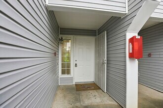 2525 S 288th St, Unit 3 in Federal Way, WA - Foto de edificio - Building Photo