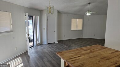 209 Hillcrest Dr in Palmetto, GA - Building Photo - Building Photo