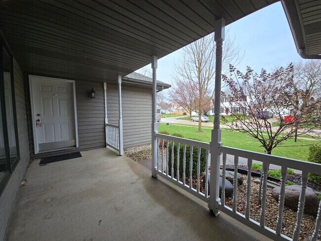 1508 Glenshire Dr in Champaign, IL - Building Photo - Building Photo