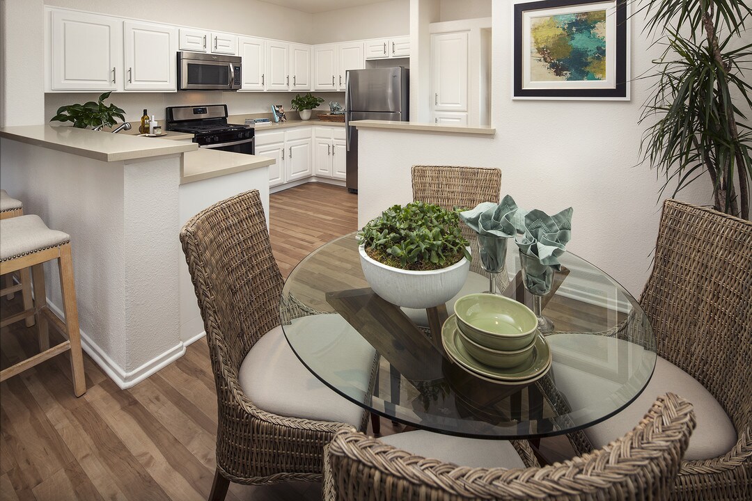 Torrey Hills Apartment Homes in San Diego, CA - Building Photo