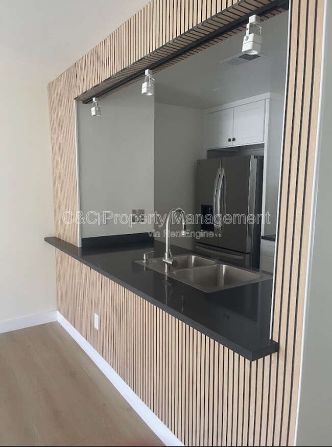 2061 S Magnolia Ave in Ontario, CA - Building Photo - Building Photo