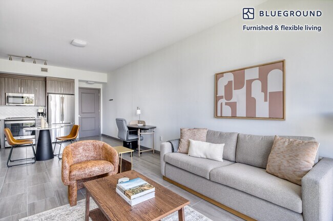 6445 NE 7th Ave in Miami, FL - Building Photo - Building Photo