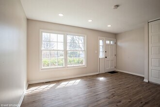 215 Red Bridge Rd in Lake Zurich, IL - Building Photo - Building Photo