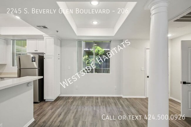 2245 S Beverly Glen Blvd in Los Angeles, CA - Building Photo - Building Photo