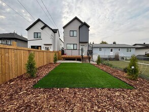 9231-9154 154 St in Edmonton, AB - Building Photo - Building Photo