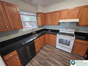 965 Ramblewood Ln in Freemansburg, PA - Building Photo - Building Photo