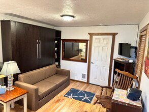 910 N. Pacific Hwy, Unit 2 in Long Beach, WA - Building Photo - Building Photo