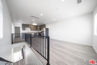 4110 1/2 Normandie Ave in Los Angeles, CA - Building Photo - Building Photo