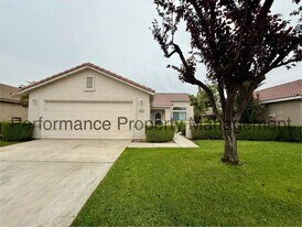 7217 Silver Spray Ave in Bakersfield, CA - Building Photo