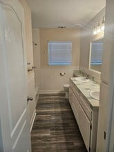 733 Gray Ave in Yuba City, CA - Foto de edificio - Building Photo