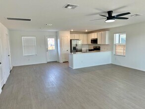 281 Bugbee in Kyle, TX - Building Photo - Building Photo