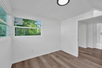 310 N Ocean Breeze in Lake Worth Beach, FL - Building Photo - Building Photo