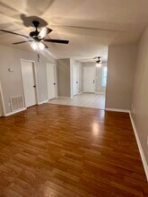 1402 Hicks Rd, Unit C in Jefferson City, TN - Foto de edificio - Building Photo