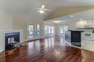 105 Southern Magnolia Ct in Hampstead, NC - Building Photo - Building Photo