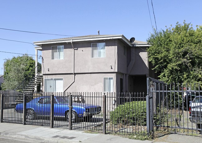 8719-8723 Hillside St in Oakland, CA - Building Photo - Building Photo