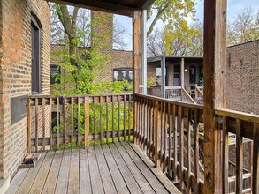 4949 N Oakley Ave, Unit 3 in Chicago, IL - Foto de edificio - Building Photo