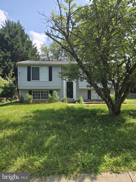 property at 1409 Rossiter Ct