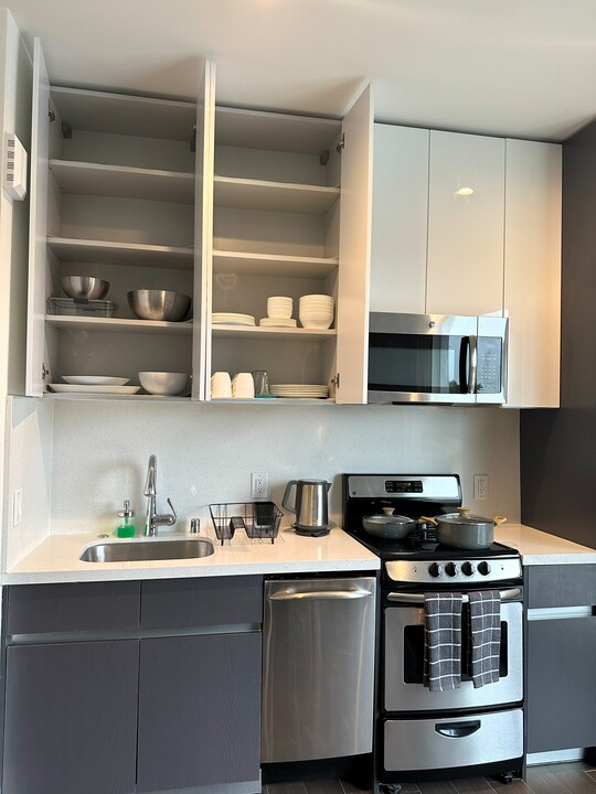 7857 W Manchester Ave, Unit 111 in Venice, CA - Building Photo