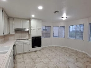 4109 W Cornell Ave in Fresno, CA - Foto de edificio - Building Photo