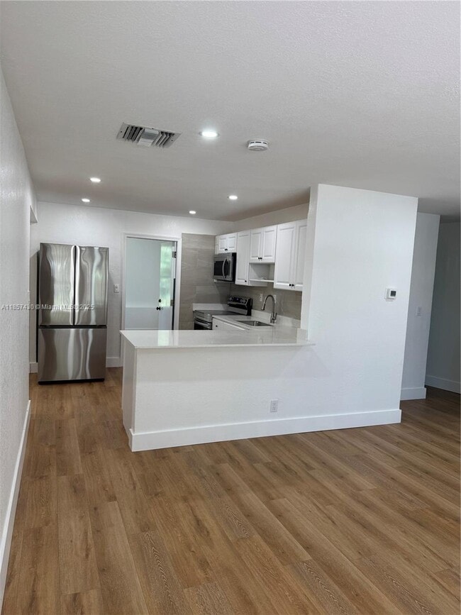 1611 NE 32nd Pl in Pompano Beach, FL - Building Photo - Building Photo