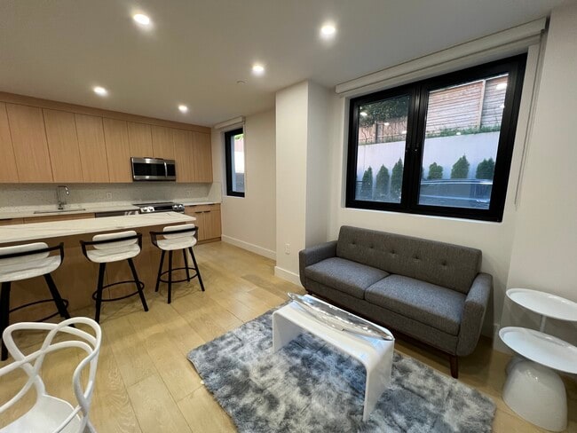 244 Water St, Unit 3 in Brooklyn, NY - Building Photo - Building Photo