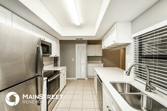 8445 Winged Foot Dr in Ft. Myers, FL - Building Photo - Building Photo
