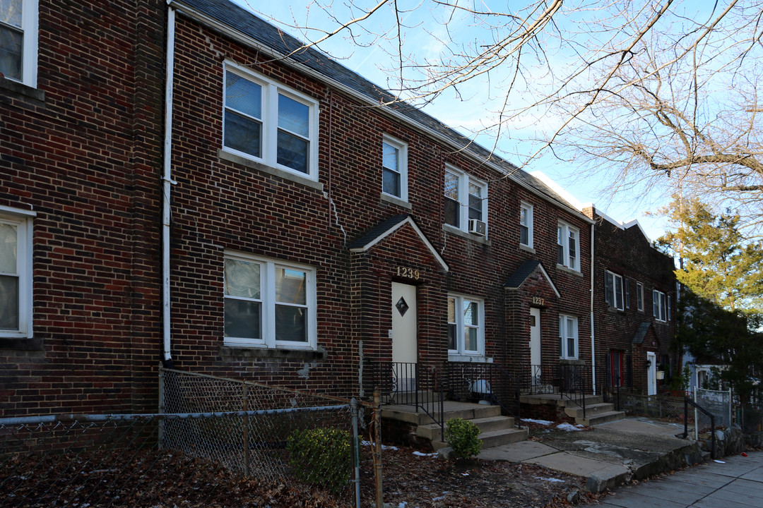 1237 Queen St NE in Washington, DC - Building Photo