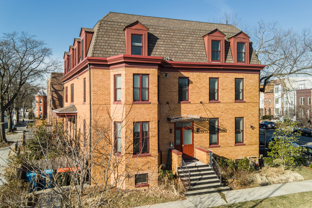 1740 New Jersey Ave NW in Washington, DC - Building Photo