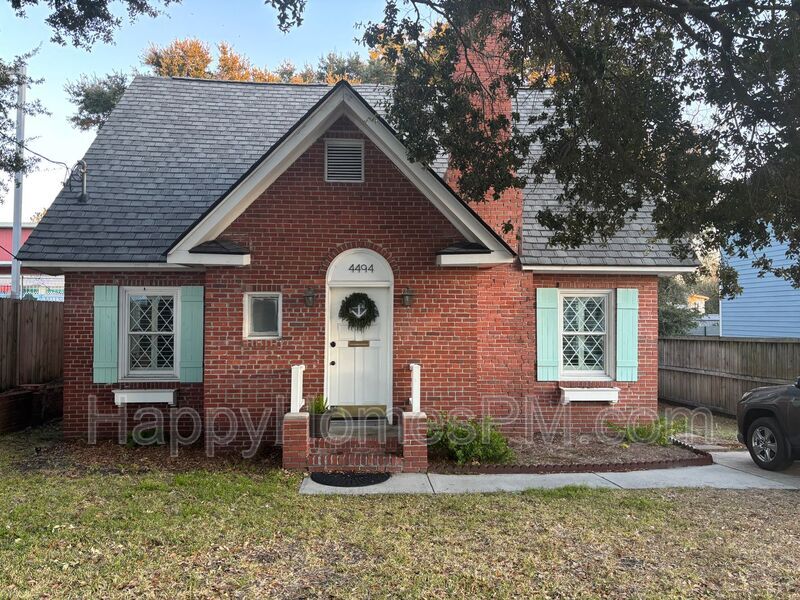 4494 Durant Ave in North Charleston, SC - Building Photo