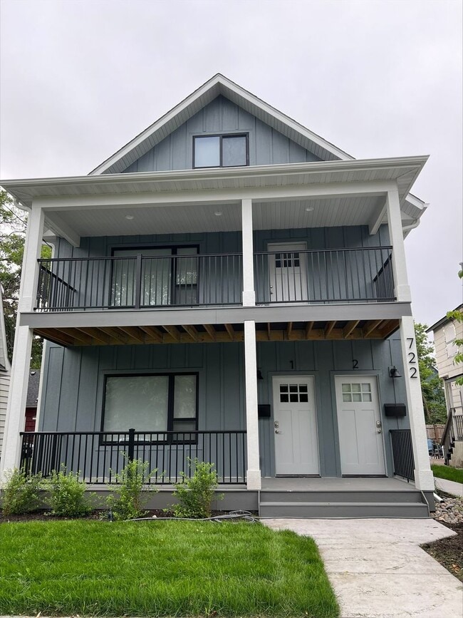 property at 722 12th Ave SE