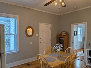 82 Gladstone St, Unit 2 in Boston, MA - Foto de edificio - Building Photo