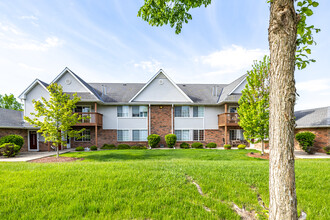 Aspen Court in Oak Creek, WI - Building Photo - Primary Photo