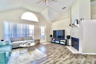 817 Ingleside Dr in Plano, TX - Building Photo - Building Photo