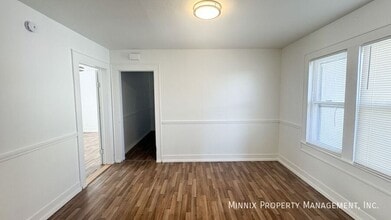 420 W Lynn St in Slaton, TX - Foto de edificio - Building Photo