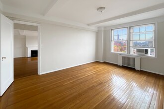 299 W 12th St in New York, NY - Foto de edificio - Building Photo