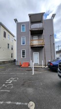 1339 Pembroke St in Bridgeport, CT - Foto de edificio - Building Photo