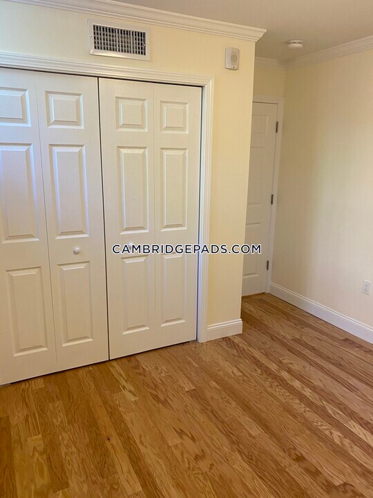 18 Chauncy St in Cambridge, MA - Building Photo