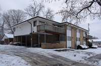 University Suites in Flint, MI - Foto de edificio - Building Photo