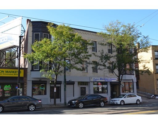 824 Huntington Ave in Boston, MA - Building Photo