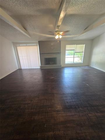 412 N Lyndalyn Ave in Desoto, TX - Building Photo - Building Photo