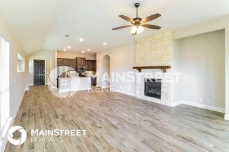 9013 Conroe Dr in Lantana, TX - Building Photo - Building Photo