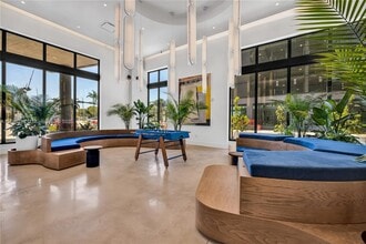 3801 N Dixie Hwy in Oakland Park, FL - Foto de edificio - Building Photo