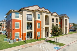 Smart Living at Telephone in Houston, TX - Building Photo