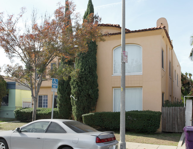 1043 Stanley Ave in Long Beach, CA - Building Photo - Building Photo