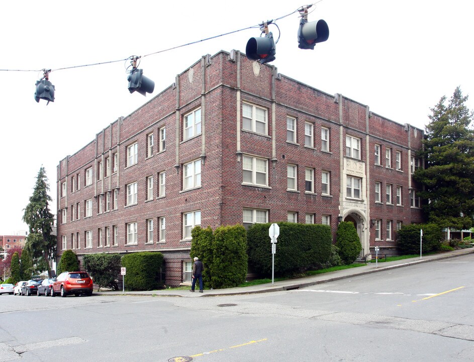 Wellsley Apartments in Seattle, WA - Building Photo