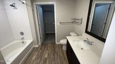 4949 N 7th St in Phoenix, AZ - Building Photo - Building Photo