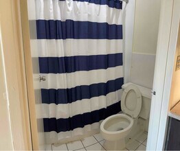 7900 S Orange Blossom Trl, Unit Unit 2052 in Orlando, FL - Foto de edificio - Building Photo